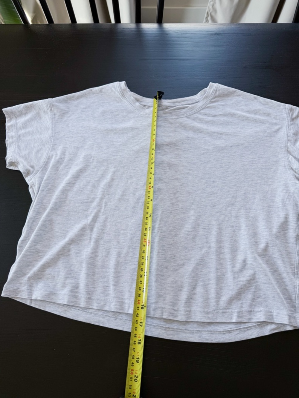 Lululemon Grey Cropped T Shirt Size M 8 10 Athletic Top - Picture 6 of 6